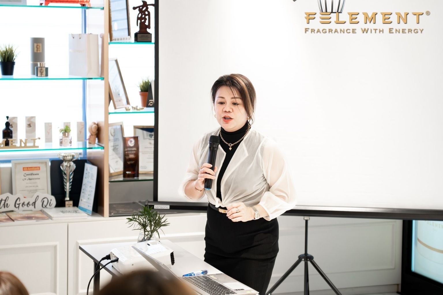 Magic Mist 桃花能量喷雾分享会